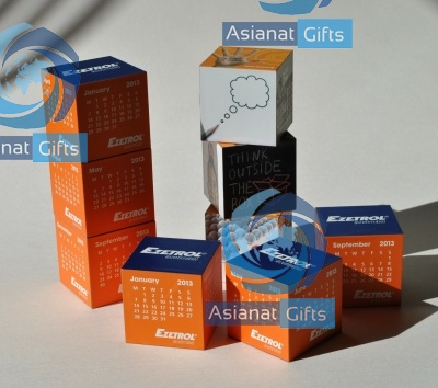 Magnetic Puzzle Calendar Cubes